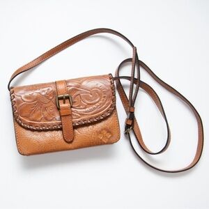 Patricia Nash Bag  Torri Tooled Leather Clutch Convertible Crossbody Floral Tan